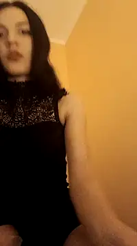 Snapshot of Kristall31 chatting on December 2024 04:40:01 AM Kristall31 online show from December 2024 04:40:01 AM