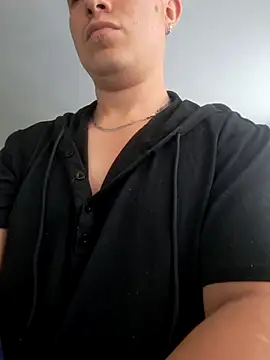 Snapshot of dragon1006 chatting on March 2025 08:27:02 PM dragon1006 online show from March 2025 08:27:02 PM