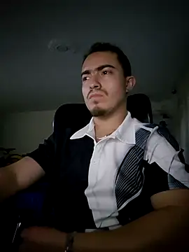 Snapshot of dragon1006 chatting on October 2025 03:18:02 AM dragon1006 online show from October 2025 03:18:02 AM