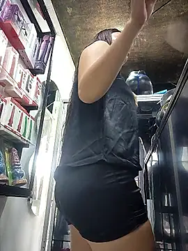 Snapshot of rapunzel069 chatting on February 2026 02:40:02 PM rapunzel069 online show from February 2026 02:40:02 PM