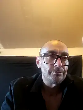 Snapshot of Pumpndeep chatting on November 2025 09:14:01 PM Pumpndeep online show from November 2025 09:14:01 PM