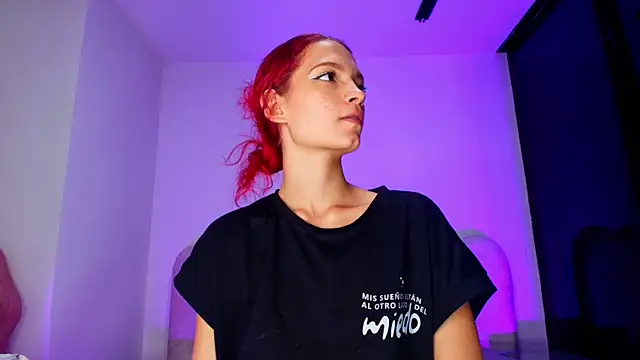 mia stanfort online show from November 2025 07:12:01 PM