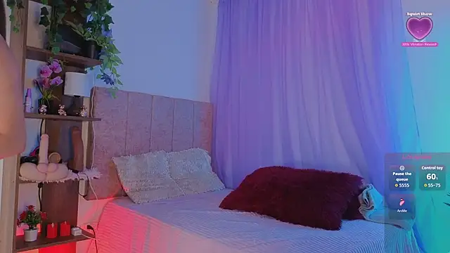 Snapshot of emilyrouxe chatting on December 2025 01:52:02 PM emilyrouxe online show from December 2025 01:52:02 PM