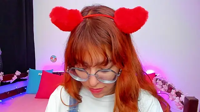  Moon Johnson online show from September 2025 10:55:02 PM