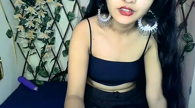 Snapshot of SUZY_FROMUS chatting on February 2025 08:06:02 PM SUZY FROMUS online show from February 2025 08:06:02 PM