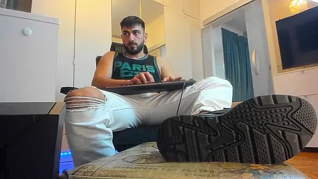 Snapshot of welcometo_hell chatting on October 2025 08:09:01 PM welcometo hell online show from October 2025 08:09:01 PM