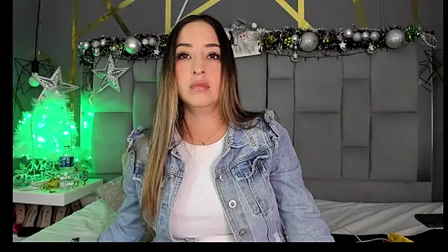 AliceSteel12 online show from December 2025 11:01:02 PM