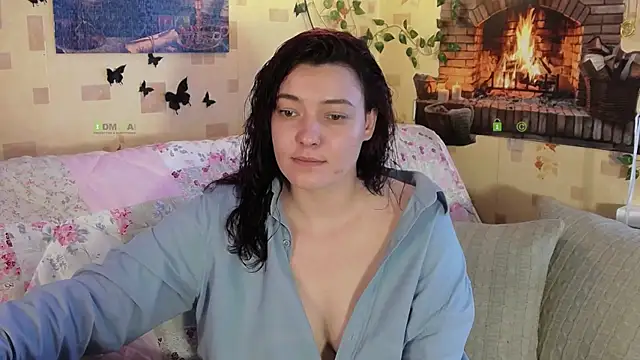 Snapshot of Alysta chatting on August 2026 02:15:02 PM Alysta online show from August 2026 02:15:02 PM