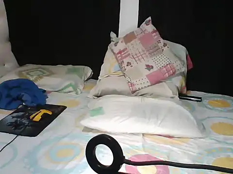 fabyxx07 online show from December 2024 04:44:01 AM