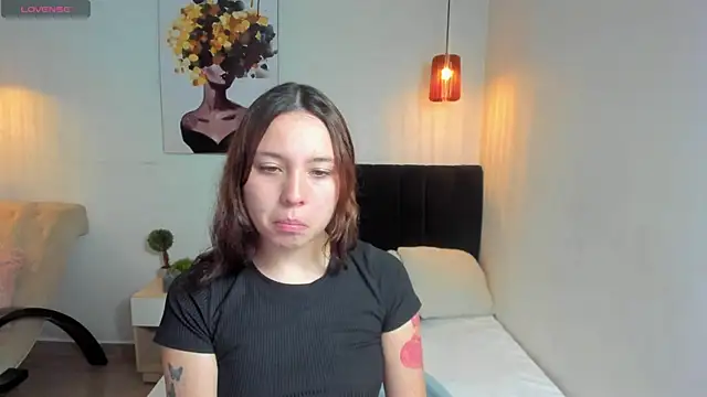 Snapshot of Carol_Pinter chatting on February 2025 04:37:01 AM Carol Pinter online show from February 2025 04:37:01 AM