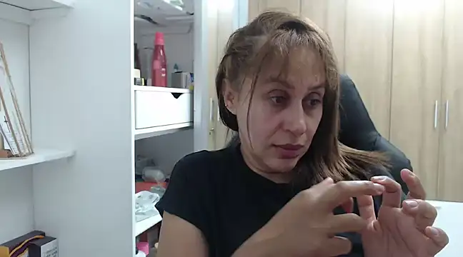 Snapshot of RoxanaLove9 chatting on January 2025 04:28:01 AM RoxanaLove9 online show from January 2025 04:28:01 AM