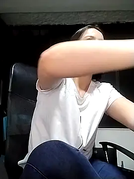 Snapshot of Lucianaferro_ chatting on September 2025 06:39:02 AM Lucianaferro online show from September 2025 06:39:02 AM