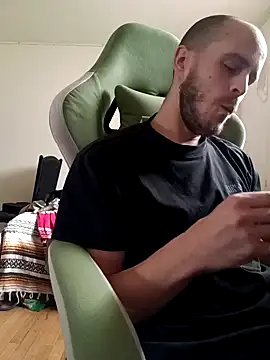 tryinitoutagain online show from January 2025 07:00:01 PM