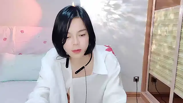 Linda-LL online show from March 2025 02:56:01 PM