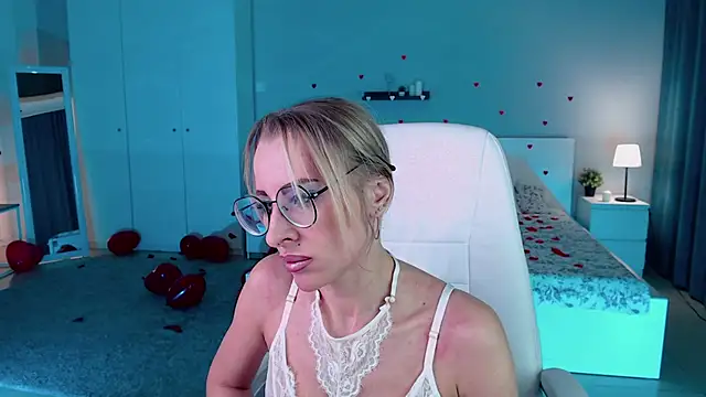 Fay Dunaway online show from February 2025 12:27:01 PM