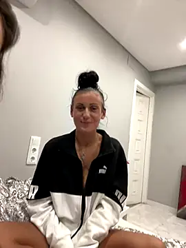 Snapshot of SweNatasha chatting on December 2024 01:25:01 AM SweNatasha online show from December 2024 01:25:01 AM