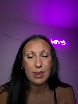 Snapshot of SweNatasha chatting on December 2024 07:06:01 PM SweNatasha online show from December 2024 07:06:01 PM