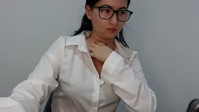 Snapshot of vanna_9 chatting on October 2025 04:19:01 PM vanna 9 online show from October 2025 04:19:01 PM