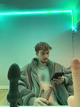 plumboyee online show from December 2024 10:54:02 PM