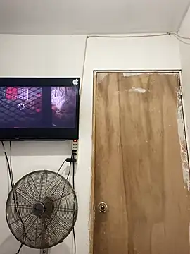 Snapshot of LatinBoysxxx chatting on January 2025 07:40:01 PM LatinBoysxxx online show from January 2025 07:40:01 PM