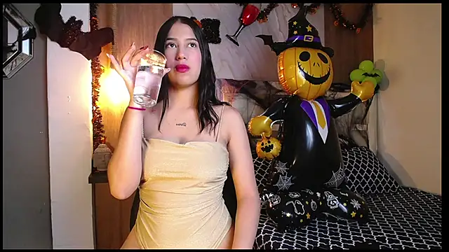 hera divine online show from October 2025 09:04:02 PM