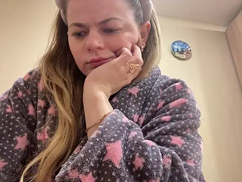 SkyAdelina241 online show from January 2025 03:28:02 PM