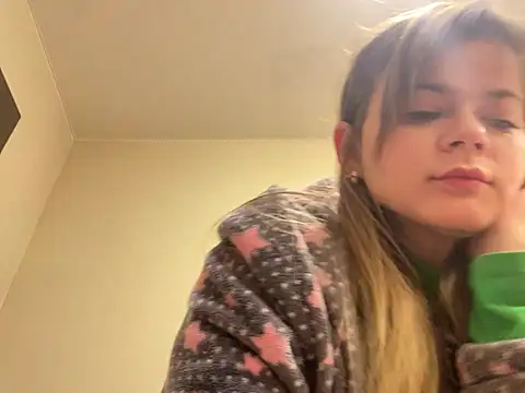 SkyAdelina241 online show from January 2025 04:13:02 PM