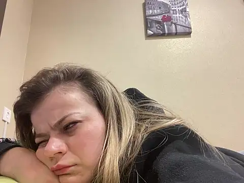 SkyAdelina241 online show from March 2025 05:48:02 PM