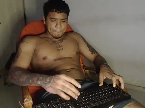 camiloacosta321 online show from November 2025 06:02:02 AM