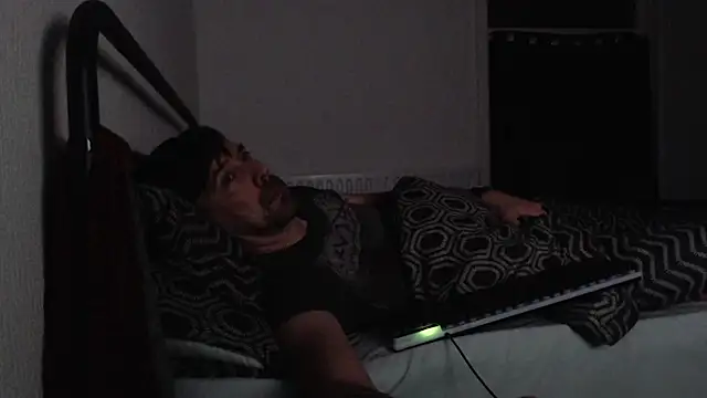 Snapshot of willybewild chatting on November 2025 02:01:02 AM willybewild online show from November 2025 02:01:02 AM