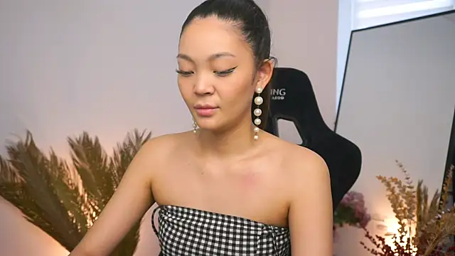 Peopleneedlove144 online show from January 2025 05:15:02 AM