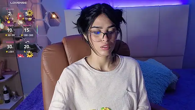 Snapshot of AlessiaVal_ chatting on September 2025 01:44:02 PM AlessiaVal online show from September 2025 01:44:02 PM