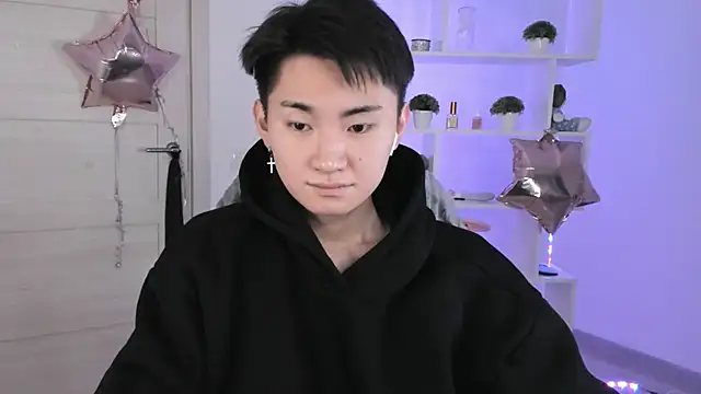 Snapshot of Miram_Yu chatting on December 2024 02:44:01 PM Miram Yu online show from December 2024 02:44:01 PM