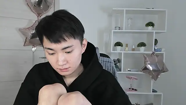 Snapshot of Miram_Yu chatting on December 2024 12:05:01 PM Miram Yu online show from December 2024 12:05:01 PM