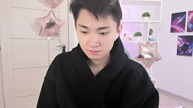 Snapshot of Miram_Yu chatting on December 2024 11:19:01 PM Miram Yu online show from December 2024 11:19:01 PM