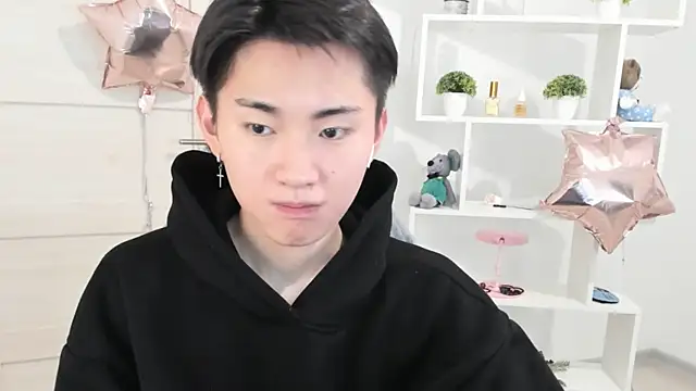 Snapshot of Miram_Yu chatting on December 2024 07:48:02 PM Miram Yu online show from December 2024 07:48:02 PM