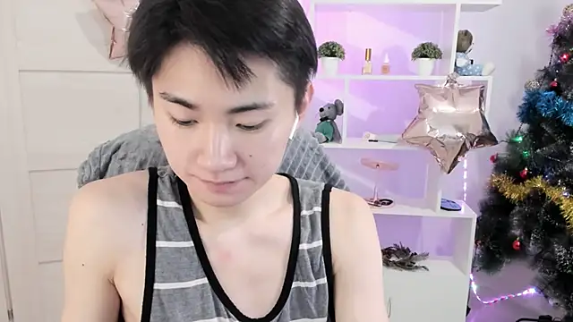 Snapshot of Miram_Yu chatting on December 2024 12:22:01 AM Miram Yu online show from December 2024 12:22:01 AM