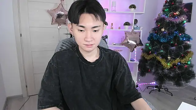 Snapshot of Miram_Yu chatting on December 2024 08:42:02 PM Miram Yu online show from December 2024 08:42:02 PM