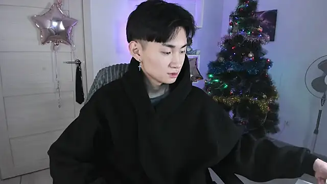 Snapshot of Miram_Yu chatting on December 2024 08:15:01 PM Miram Yu online show from December 2024 08:15:01 PM