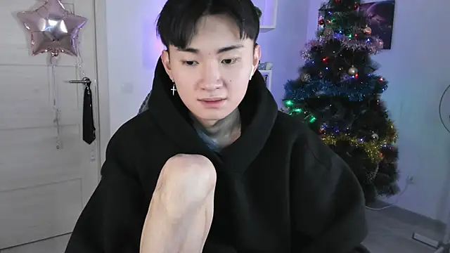 Snapshot of Miram_Yu chatting on December 2024 11:17:01 PM Miram Yu online show from December 2024 11:17:01 PM