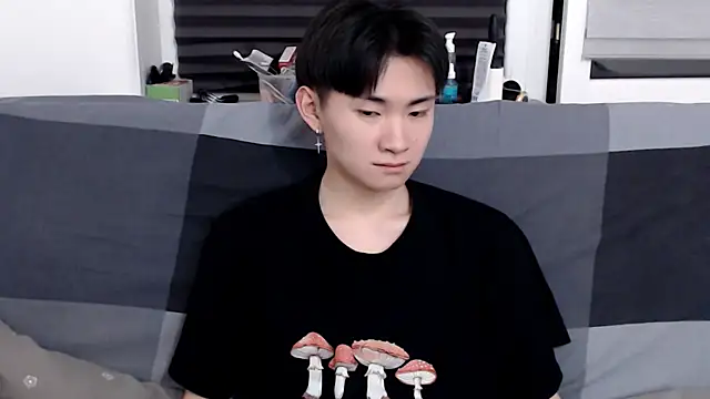 Snapshot of Miram_Yu chatting on January 2025 08:16:01 PM Miram Yu online show from January 2025 08:16:01 PM