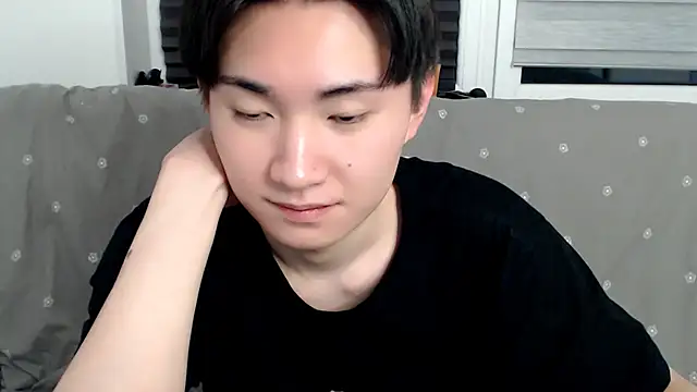 Snapshot of Miram_Yu chatting on January 2025 08:22:02 PM Miram Yu online show from January 2025 08:22:02 PM