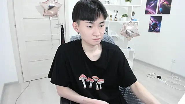 Snapshot of Miram_Yu chatting on February 2025 02:20:02 AM Miram Yu online show from February 2025 02:20:02 AM