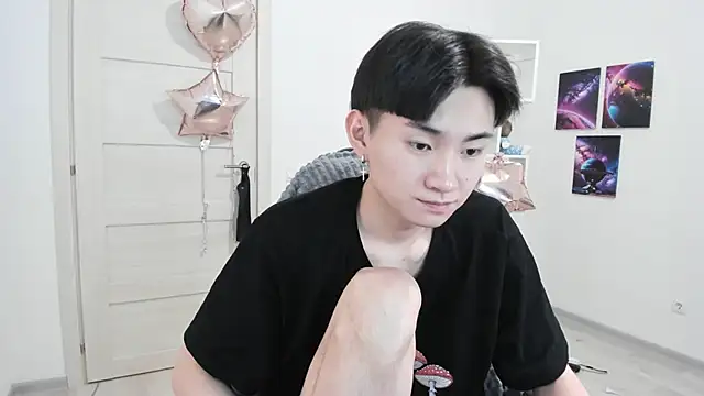 Snapshot of Miram_Yu chatting on February 2025 09:37:02 PM Miram Yu online show from February 2025 09:37:02 PM