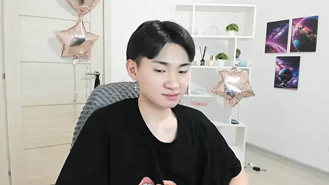 Snapshot of Miram_Yu chatting on February 2025 04:36:02 AM Miram Yu online show from February 2025 04:36:02 AM