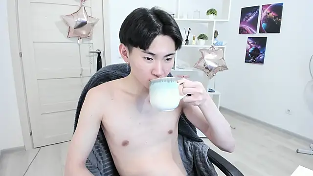 Snapshot of Miram_Yu chatting on February 2025 04:10:02 AM Miram Yu online show from February 2025 04:10:02 AM