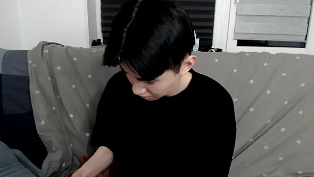 Snapshot of Miram_Yu chatting on March 2025 09:22:01 PM Miram Yu online show from March 2025 09:22:01 PM