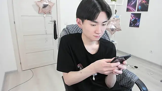 Snapshot of Miram_Yu chatting on March 2025 04:16:02 AM Miram Yu online show from March 2025 04:16:02 AM