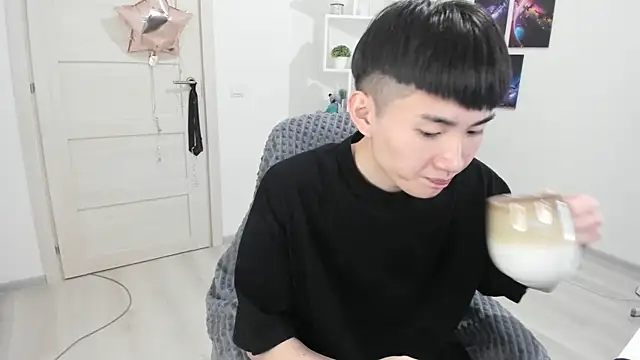 Snapshot of Miram_Yu chatting on March 2025 05:17:02 PM Miram Yu online show from March 2025 05:17:02 PM