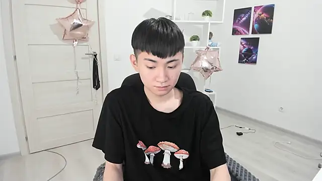 Snapshot of Miram_Yu chatting on March 2025 08:29:02 PM Miram Yu online show from March 2025 08:29:02 PM